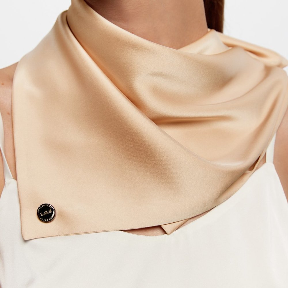 SILK SQUARE SCARF GOLD